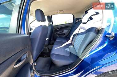 Хэтчбек Fiat Grande Punto 2009 в 