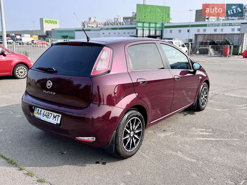 Хэтчбек Fiat Grande Punto 2013 в Киеве