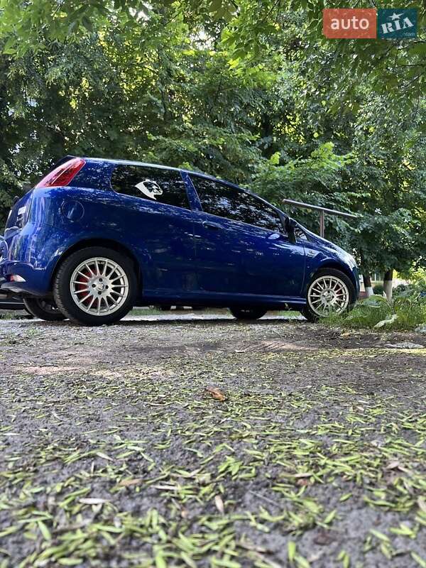 Хэтчбек Fiat Grande Punto 2007 в 