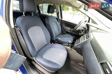 Хэтчбек Fiat Grande Punto 2009 в 