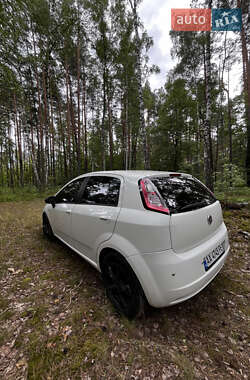 Хэтчбек Fiat Grande Punto 2012 в Киеве
