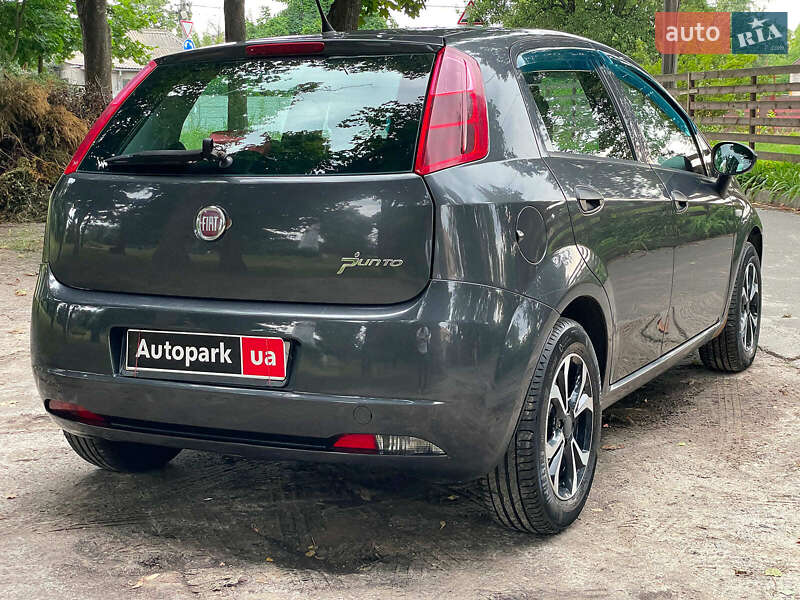 Хэтчбек Fiat Grande Punto 2011 в Киеве