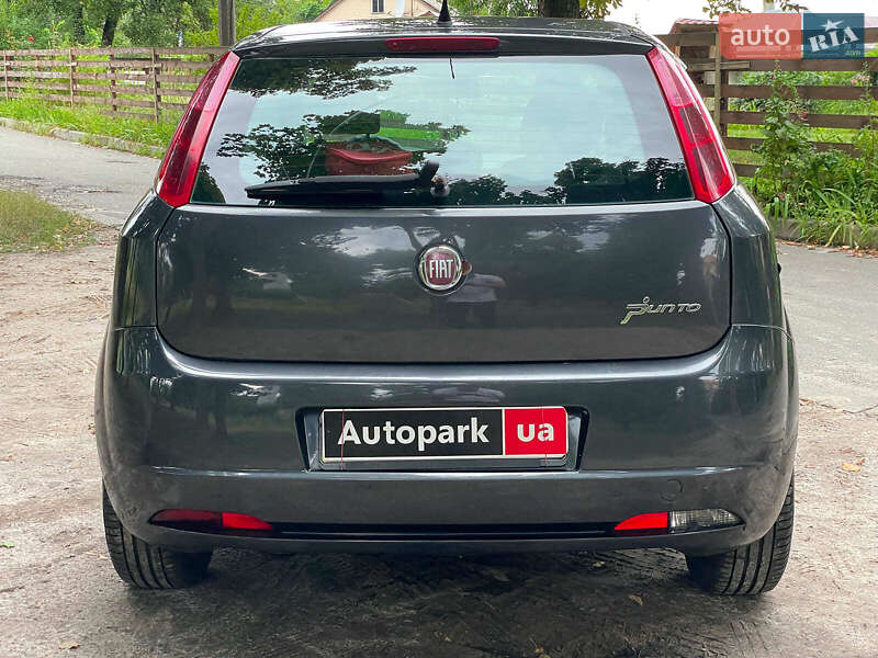 Хэтчбек Fiat Grande Punto 2011 в Киеве