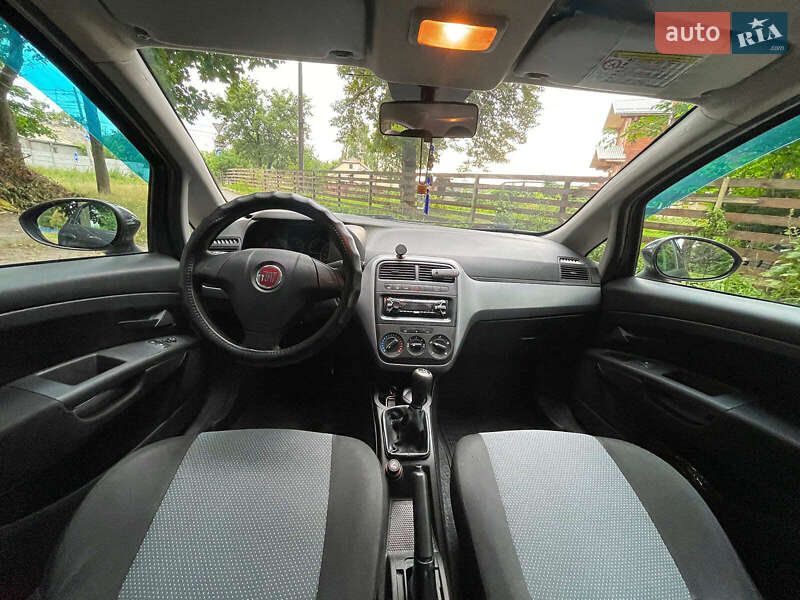 Хэтчбек Fiat Grande Punto 2011 в Киеве