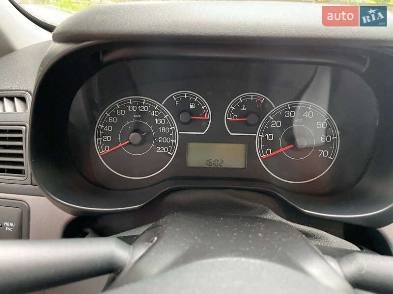 Хэтчбек Fiat Grande Punto 2011 в Киеве