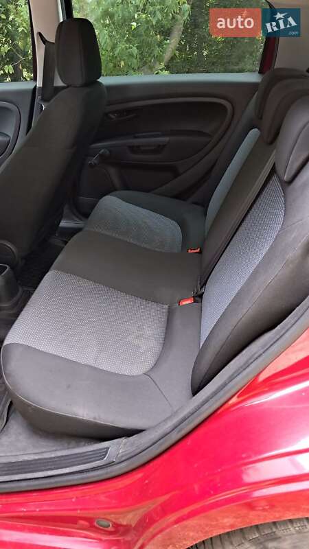 Хетчбек Fiat Grande Punto 2009 в Києві фото 6 Хетчбек Fiat Grande Punto 2009 в Києві