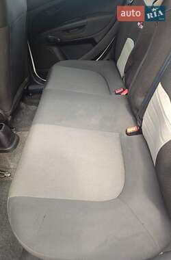Хэтчбек Fiat Grande Punto 2012 в 