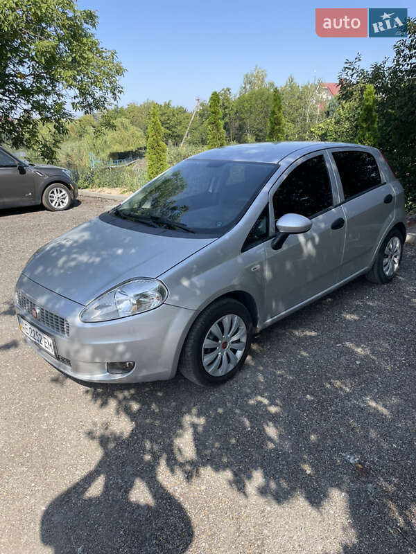 Хэтчбек Fiat Grande Punto 2010 в Днепре