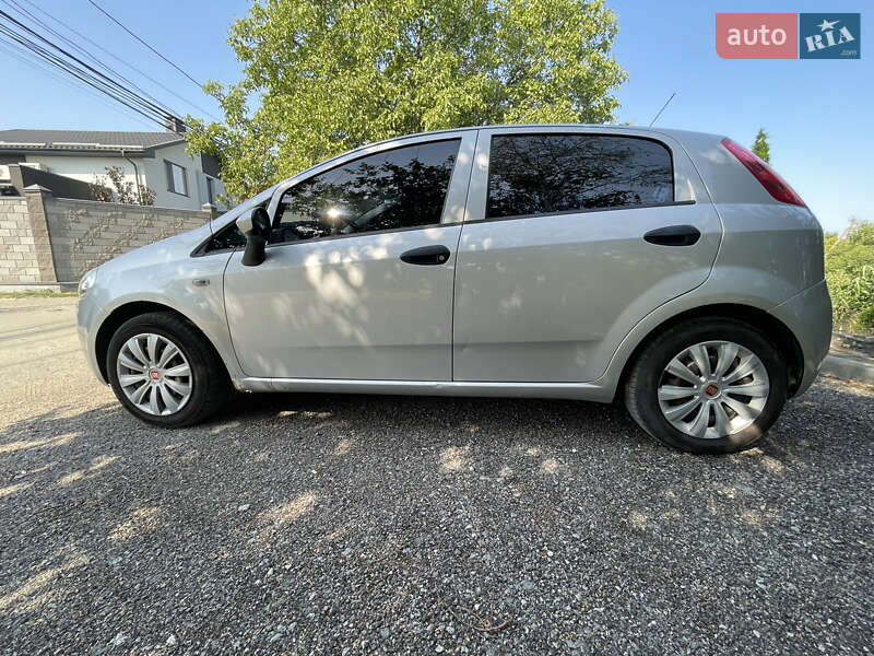 Хэтчбек Fiat Grande Punto 2010 в Днепре