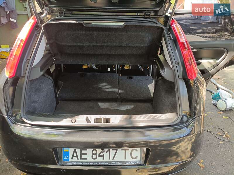 Хетчбек Fiat Grande Punto 2006 в Кривому Розі фото 22 Хетчбек Fiat Grande Punto 2006 в Кривому Розі