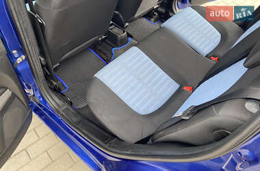 Хетчбек Fiat Grande Punto 2007 в  фото 15 Хетчбек Fiat Grande Punto 2007 в
