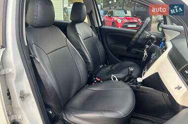 Хэтчбек Fiat Grande Punto 2012 в 
