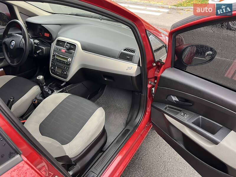 Хэтчбек Fiat Grande Punto 2007 в Софиевской Борщаговке