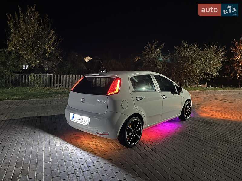 Хэтчбек Fiat Grande Punto 2012 в Белой Церкви