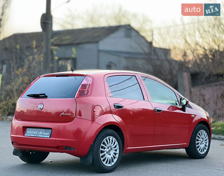 Хетчбек Fiat Grande Punto 2009 в Миколаєві