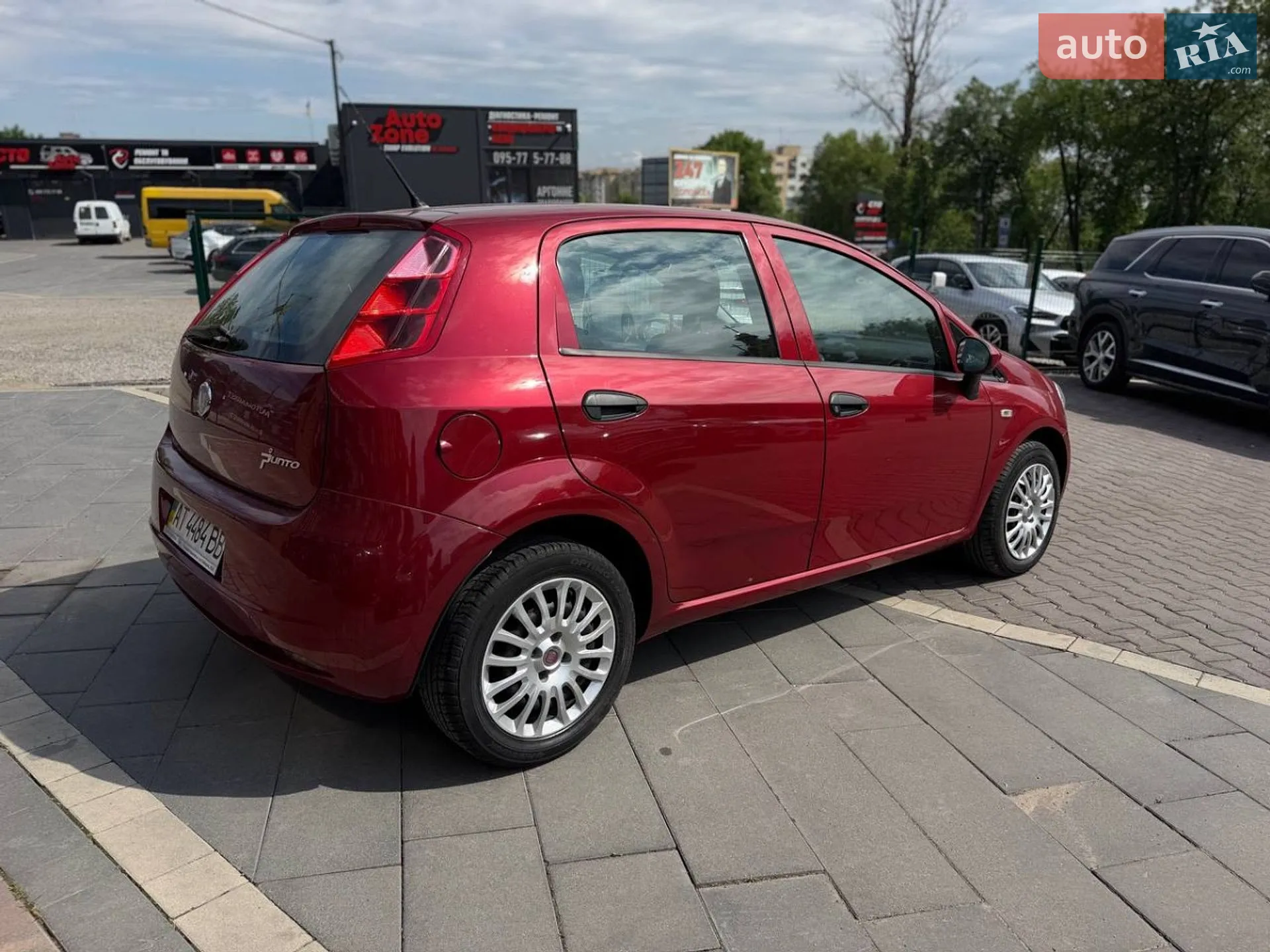 2010 Fiat Punto - мініатюра 3