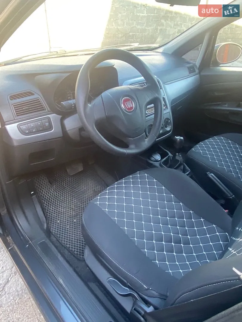 2010 Fiat Punto - мініатюра 9