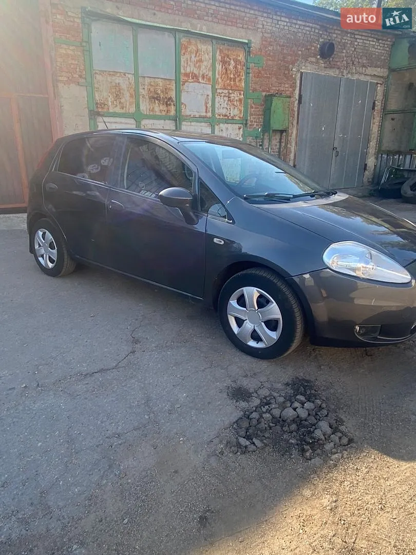 2010 Fiat Punto - мініатюра 4