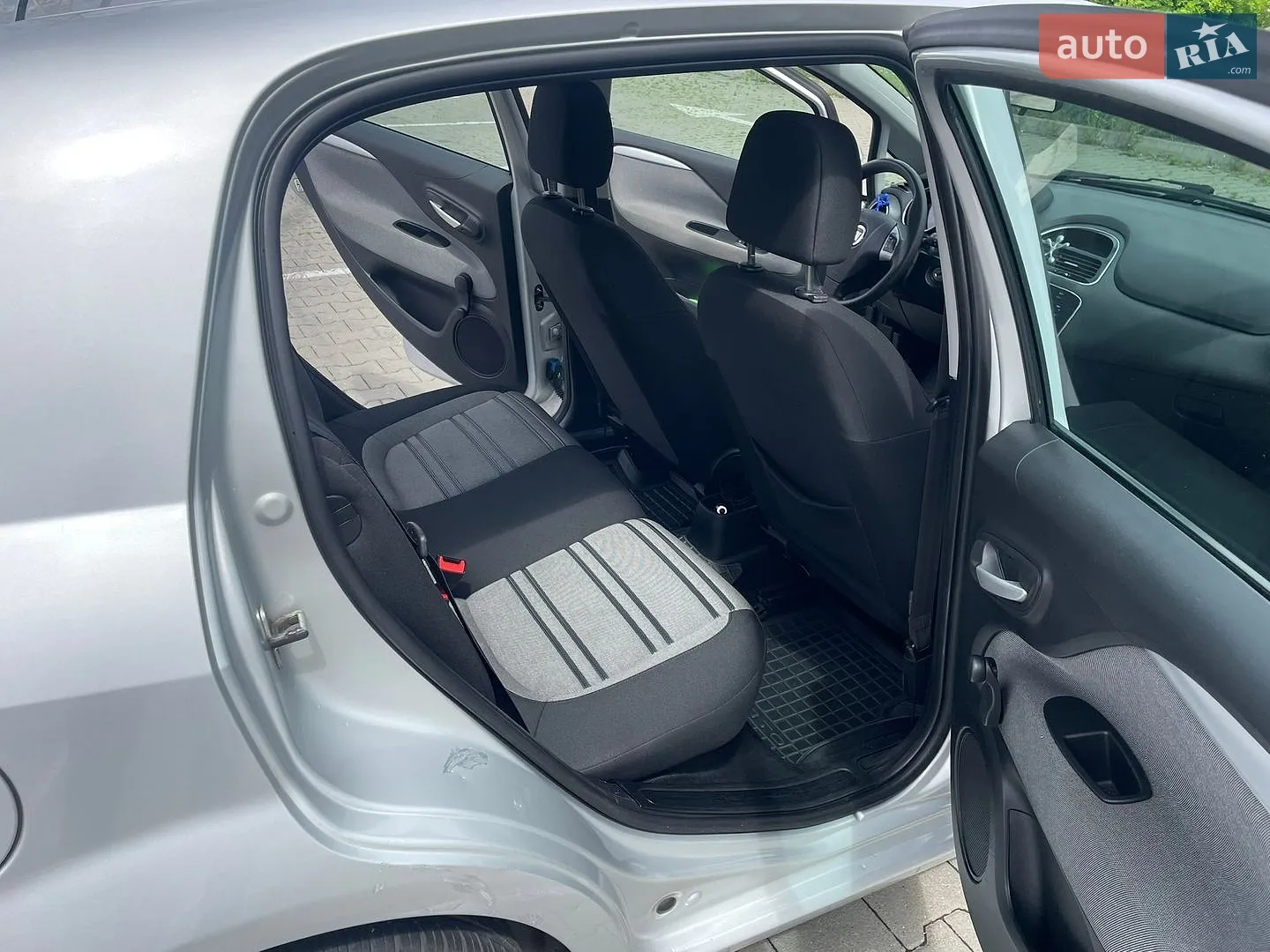 2011 Fiat Punto - мініатюра 26
