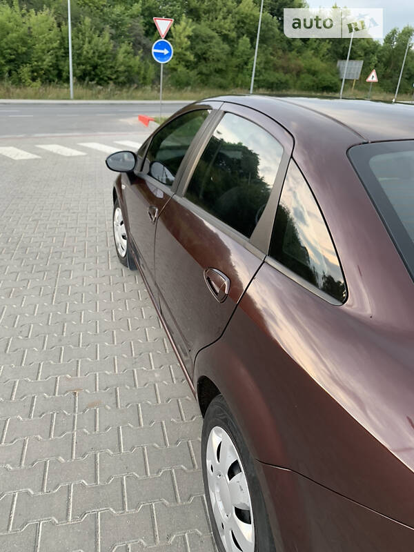 Седан Fiat Linea 2012 в Тернополе