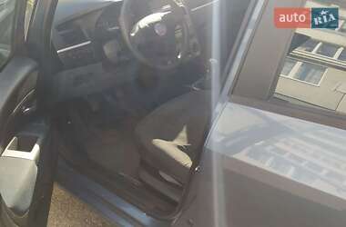Седан Fiat Linea 2009 в 