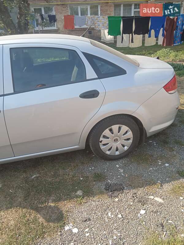 Седан Fiat Linea 2013 в Корсунь-Шевченківському