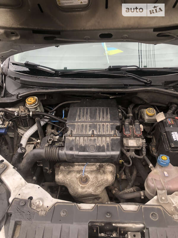 Седан Fiat Linea 2013 в Киеве фото 18 Седан Fiat Linea 2013 в Киеве