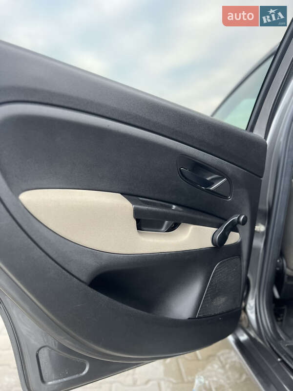 Седан Fiat Linea 2009 в Горохове