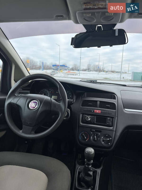 Седан Fiat Linea 2009 в Горохове