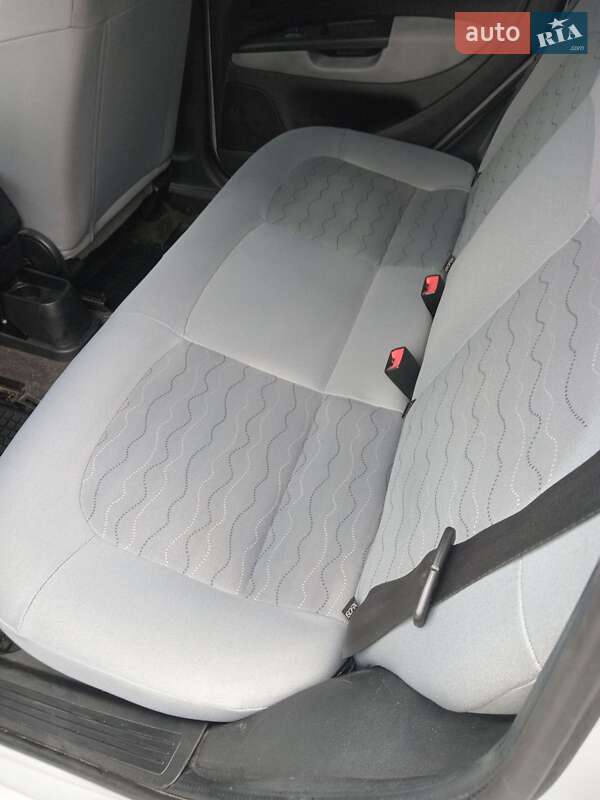 Седан Fiat Linea 2013 в Овручі