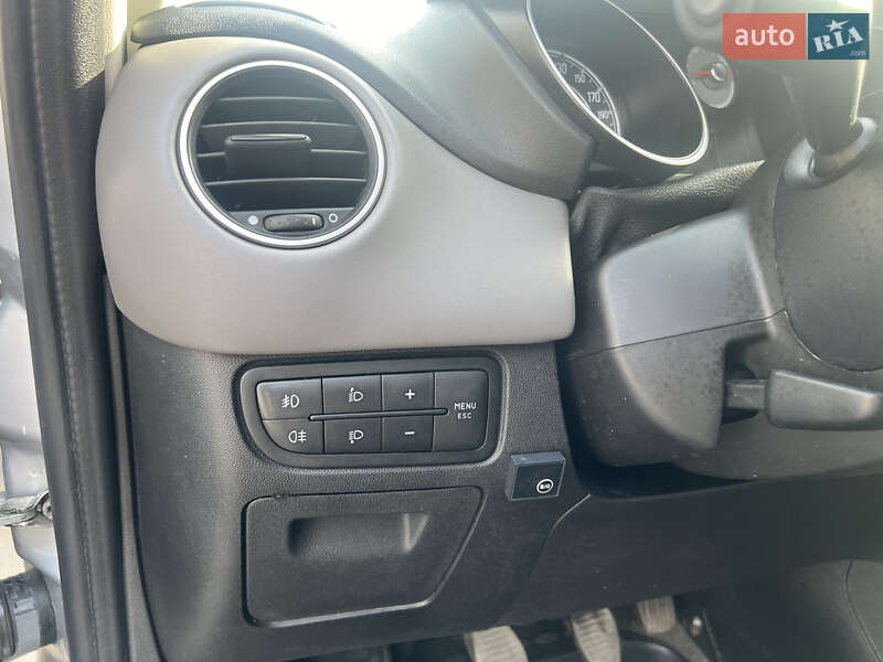 Седан Fiat Linea 2013 в Львове
