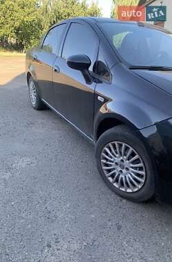 Седан Fiat Linea 2010 в 