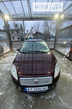 Седан Fiat Linea 2012 в 