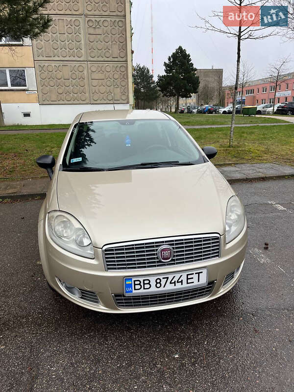 Седан Fiat Linea 2008 в Дрогобыче