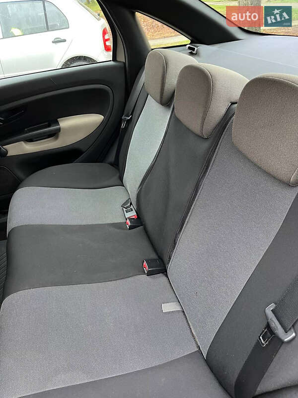Седан Fiat Linea 2008 в Дрогобыче