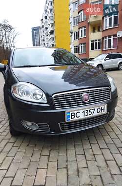 Седан Fiat Linea 2012 в Львове