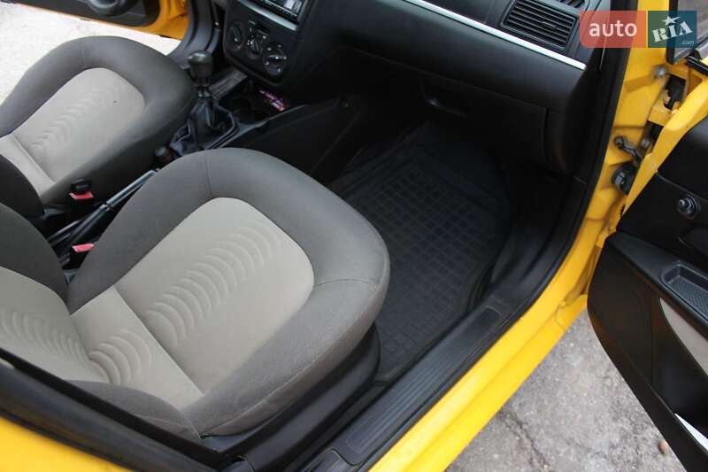 Седан Fiat Linea 2007 в Киеве