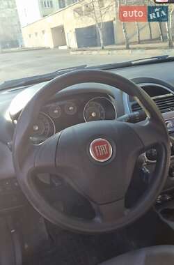 Седан Fiat Linea 2015 в 