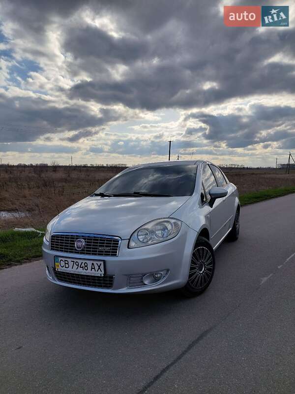 Седан Fiat Linea 2012 в 