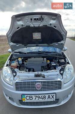 Седан Fiat Linea 2012 в 