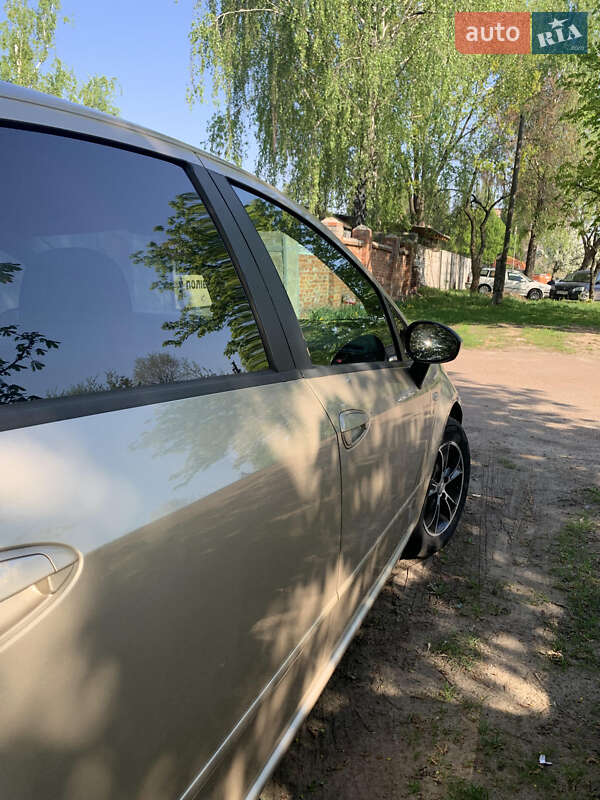 Седан Fiat Linea 2012 в Чернигове