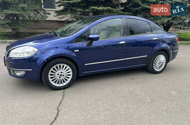 Седан Fiat Linea 2009 в 