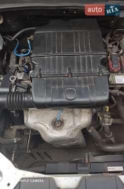 Седан Fiat Linea 2013 в 