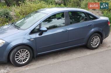 Седан Fiat Linea 2009 в 
