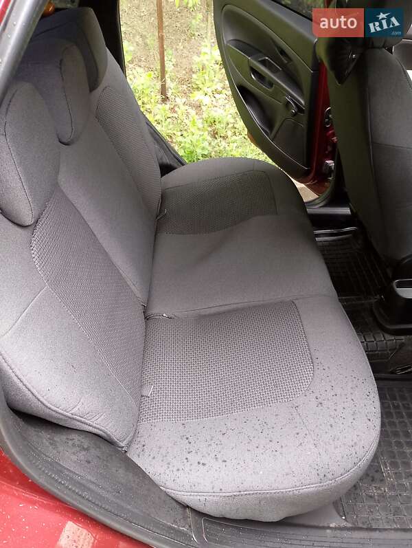 Седан Fiat Linea 2010 в Тернополе