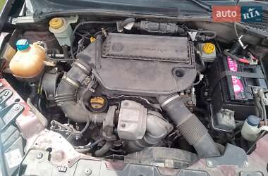 Седан Fiat Linea 2013 в Золочеві