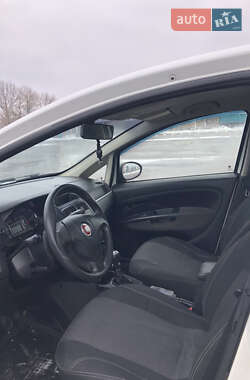 Седан Fiat Linea 2012 в 