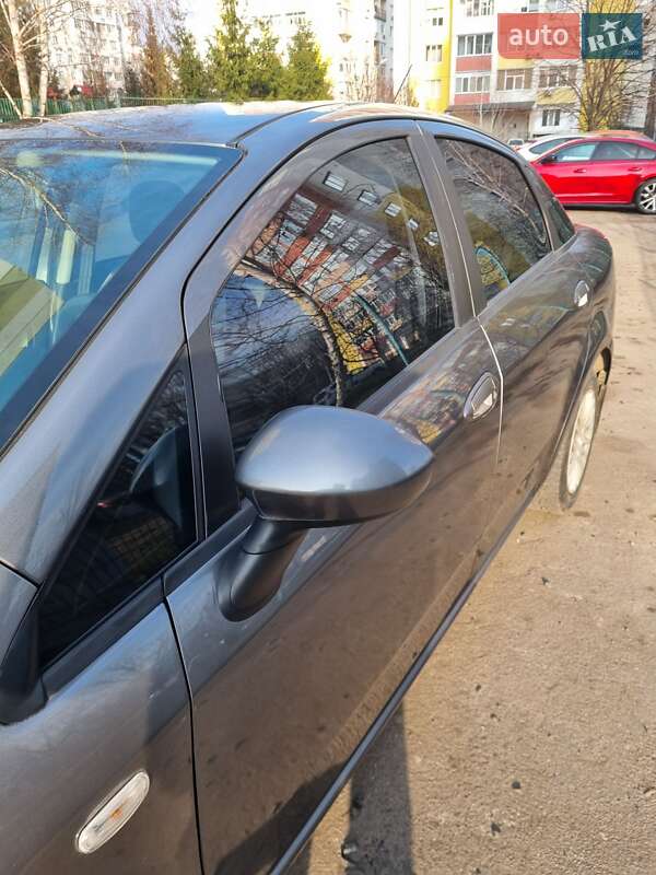 Седан Fiat Linea 2015 в Харкові