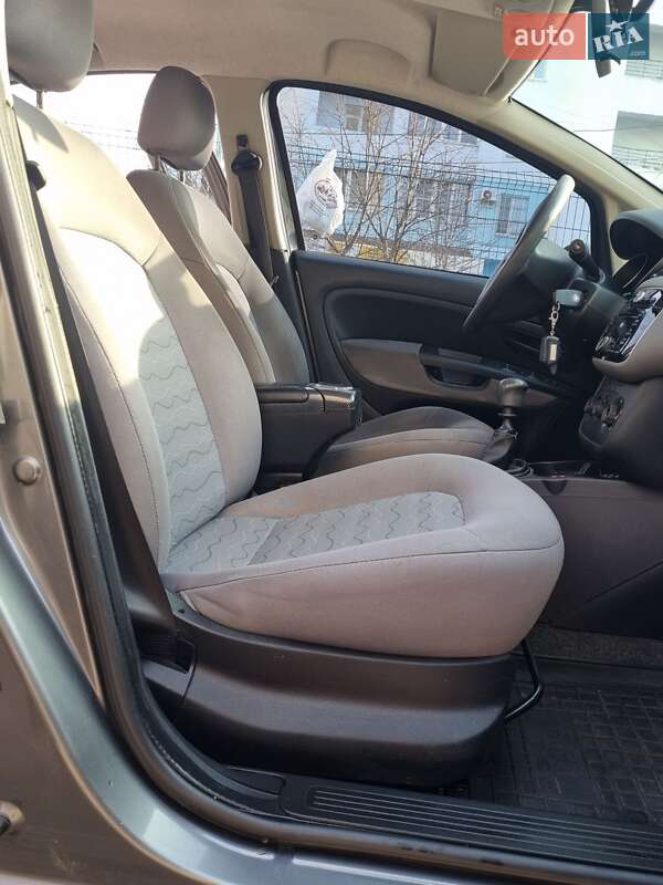 Седан Fiat Linea 2015 в Харкові