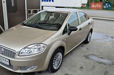 Седан Fiat Linea 2010 в 